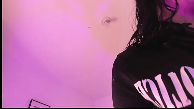 im tiffany  online show from February 9, 4:16 am