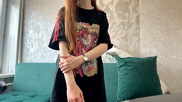 JuliaPoljak online show from March 26, 5:35 am