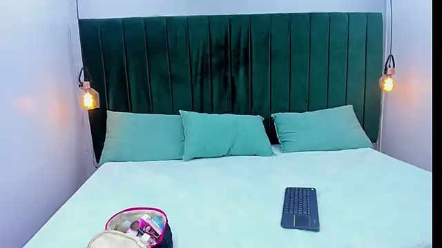 Snapshot of Amber-Horney chatting on March 24, 1:38 pm Amber-Horney online show from March 24, 1:38 pm