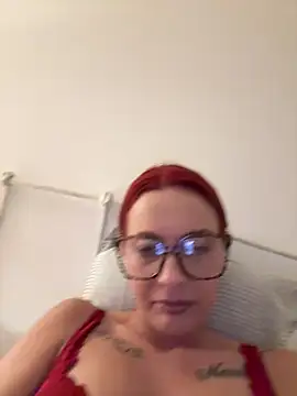 Snapshot of SophieSchmidt chatting on March 6, 6:59 pm SophieSchmidt online show from March 6, 6:59 pm