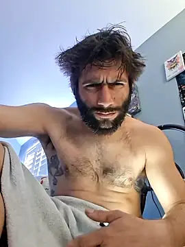 Snapshot of TrndSettr chatting on February 15, 6:04 pm TrndSettr online show from February 15, 6:04 pm