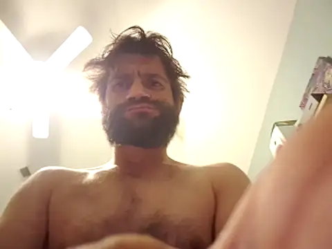 Snapshot of TrndSettr chatting on March 9, 11:20 pm TrndSettr online show from March 9, 11:20 pm