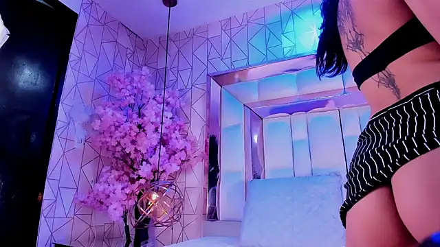 AleskaFox online show from March 3, 1:06 pm