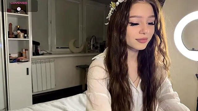 randiburt online show from March 28, 1:54 pm