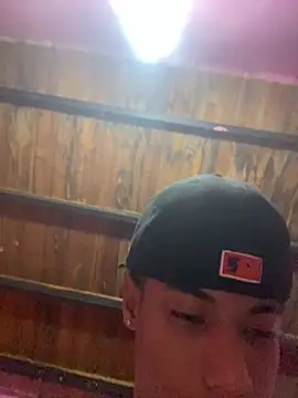 Snapshot of Adan21_cm chatting on February 17, 7:05 am Adan21 cm online show from February 17, 7:05 am