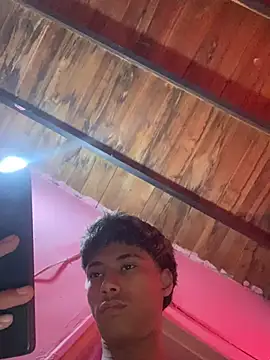 Snapshot of Adan21_cm chatting on March 4, 7:36 am Adan21 cm online show from March 4, 7:36 am