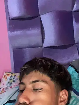 Snapshot of Adan21_cm chatting on March 7, 6:32 am Adan21 cm online show from March 7, 6:32 am