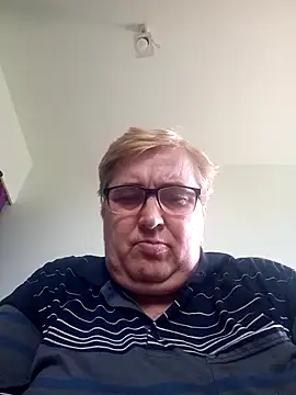 Snapshot of SusanStar874 chatting on April 17, 1:03 pm SusanStar874 online show from April 17, 1:03 pm