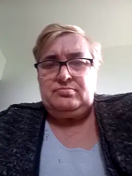 Snapshot of SusanStar874 chatting on April 23, 10:14 am SusanStar874 online show from April 23, 10:14 am