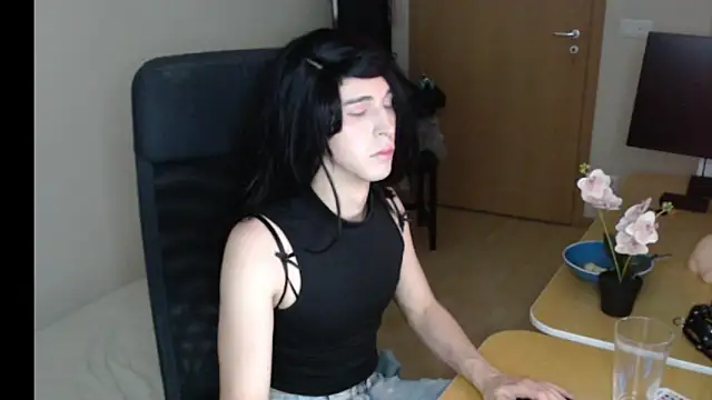 Pearl Inferno online show from February 2, 6:06 pm