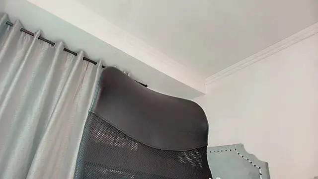 paulina ponce online show from February 3, 6:40 am