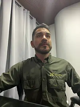 noa desire online show from March 13, 7:04 am