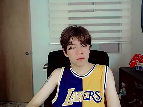 duvisex19 online show from February 6, 9:29 pm