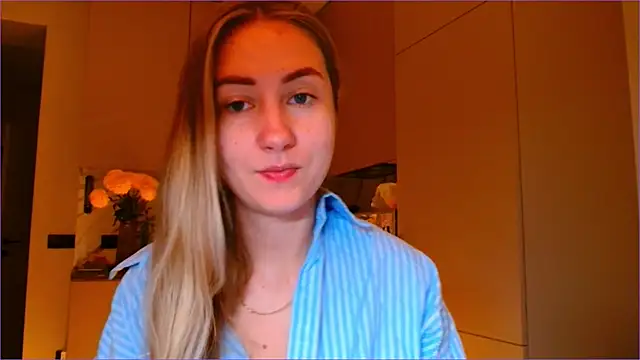 BluueSilk online show from November 13, 6:12 am