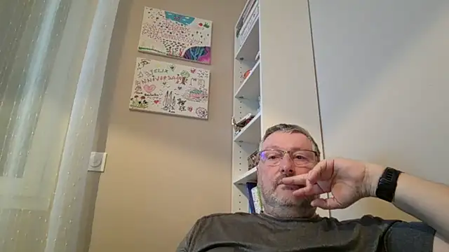 doudou310 online show from February 9, 6:28 am