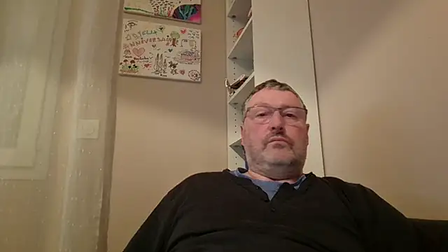 doudou310 online show from February 16, 5:03 am