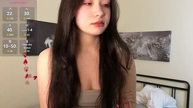 Snapshot of Noiry_Vuvez chatting on March 24, 8:36 pm Noiry Vuvez online show from March 24, 8:36 pm