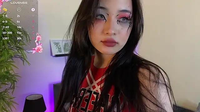 Noiry Vuvez online show from July 15, 8:03 pm
