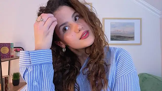 Snapshot of Lili_Torin chatting on March 15, 8:37 pm Lili Torin online show from March 15, 8:37 pm