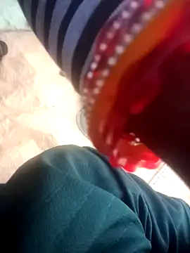 Snapshot of Juhi_Chanwla chatting on February 5, 11:48 am Juhi Chanwla online show from February 5, 11:48 am