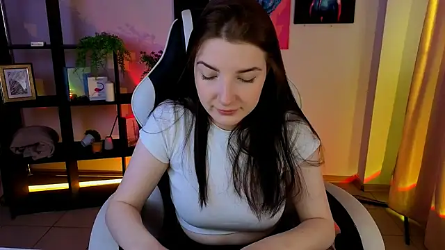 Snapshot of AliceChanel chatting on May 17, 4:43 am AliceChanel online show from May 17, 4:43 am