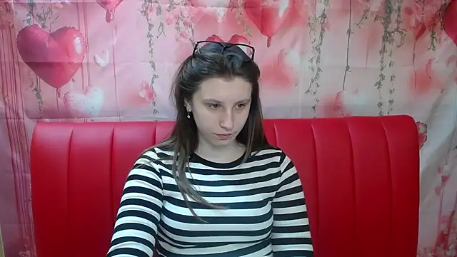 LilianaShine online show from May 6, 5:03 am