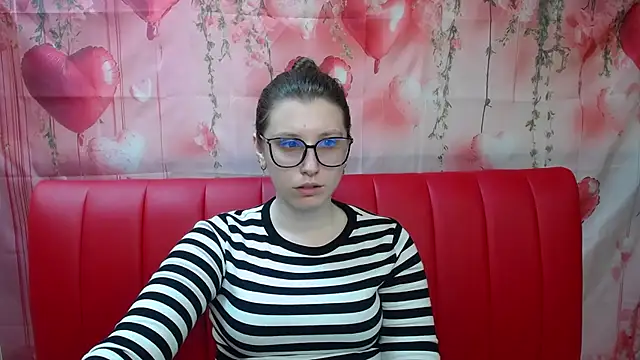 LilianaShine online show from May 8, 5:02 am
