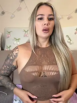 sexybatwomen33 online show from May 8, 7:57 am