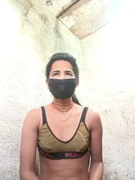 Sunali Bendre online show from March 4, 2:17 am