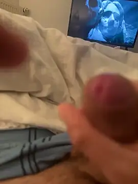 Snapshot of bebou_5555 chatting on March 15, 9:43 pm bebou 5555 online show from March 15, 9:43 pm