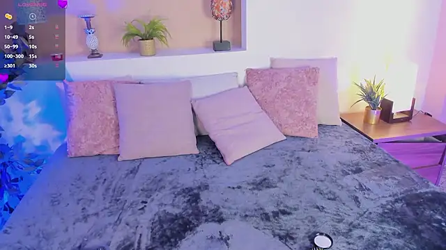 xiomara cortes online show from March 4, 8:04 pm