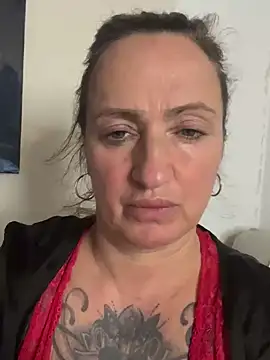 GermanBeaa online show from February 4, 10:10 am