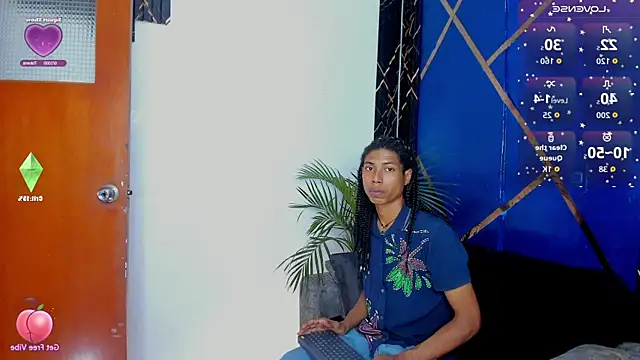 Snapshot of Walkers05 chatting on July 25, 5:54 pm Walkers05 online show from July 25, 5:54 pm