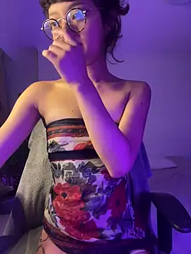 Miamhua-Cat- online show from February 6, 6:29 am