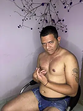 Loaisn online show from February 3, 1:37 am