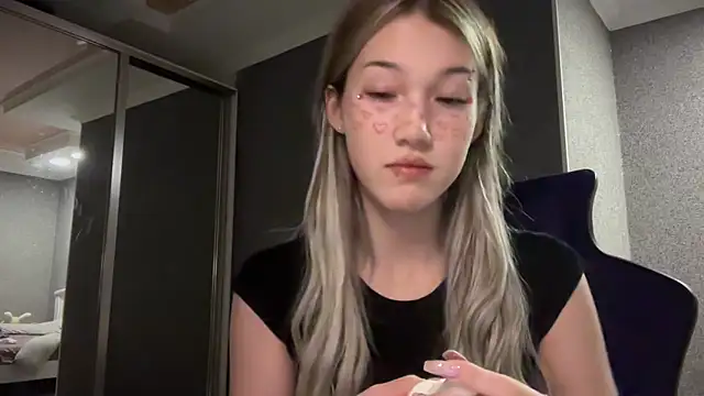 lilXdomiii online show from February 4, 4:57 pm