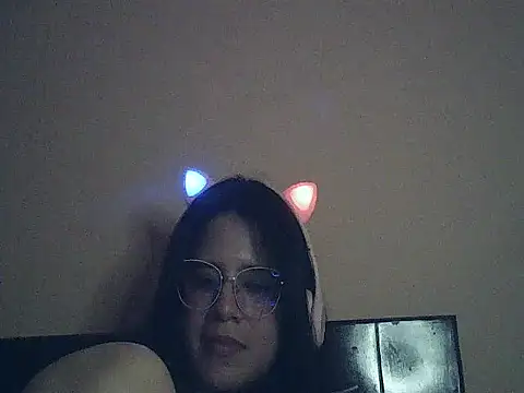 Snapshot of Katlovers chatting on February 18, 2:29 am Katlovers online show from February 18, 2:29 am