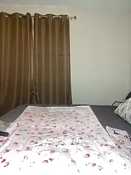 Jamalyce online show from August 1, 5:45 pm