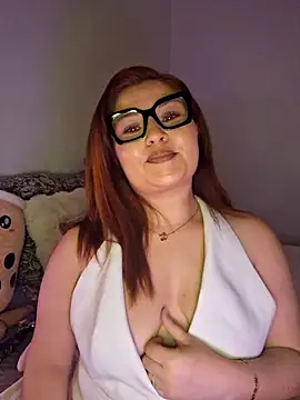 sweety-niyaa online show from February 10, 9:08 pm