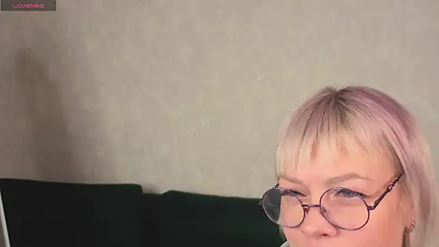 Snapshot of Ann_Annise chatting on March 5, 1:01 am Ann Annise online show from March 5, 1:01 am