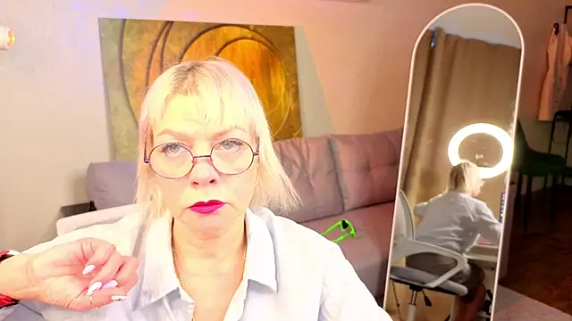 Snapshot of Ann_Annise chatting on March 7, 12:51 am Ann Annise online show from March 7, 12:51 am