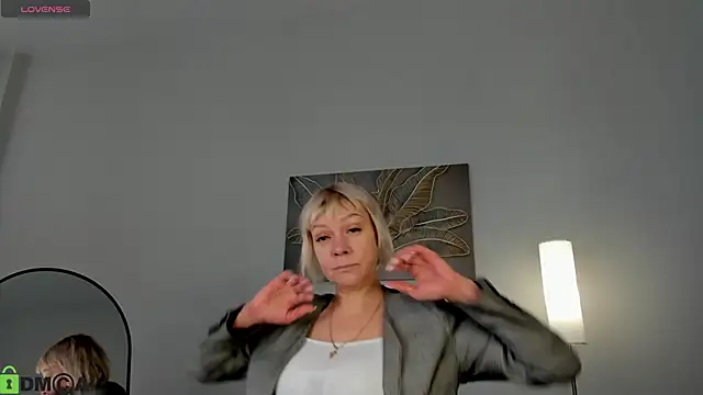 Snapshot of Ann_Annise chatting on March 15, 6:52 am Ann Annise online show from March 15, 6:52 am