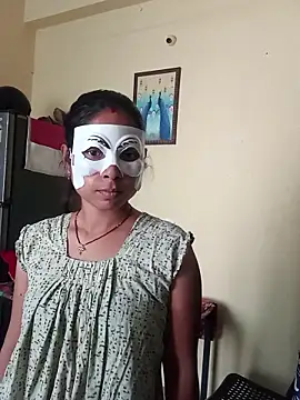 Snapshot of pinkbox chatting on March 8, 9:02 am pinkbox online show from March 8, 9:02 am