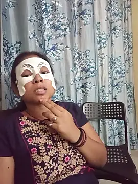 Snapshot of pinkbox chatting on March 14, 6:30 am pinkbox online show from March 14, 6:30 am