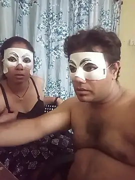 Snapshot of pinkbox chatting on March 21, 8:19 am pinkbox online show from March 21, 8:19 am