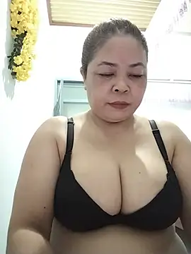 Baby-bigtits2026 online show from July 21, 10:39 am