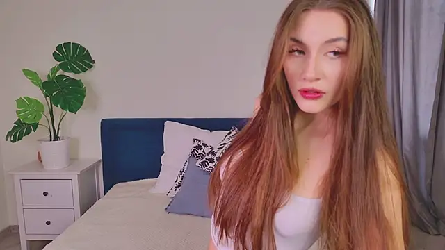 Snapshot of cutie_wuwu chatting on April 24, 1:35 pm cutie wuwu online show from April 24, 1:35 pm