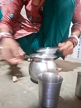 Snapshot of Sexy_kiran002 chatting on March 14, 1:34 am Sexy kiran002 online show from March 14, 1:34 am