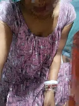 Snapshot of Sexy_kiran002 chatting on March 18, 12:47 am Sexy kiran002 online show from March 18, 12:47 am