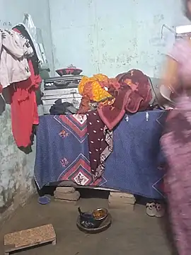 Snapshot of Sexy_kiran002 chatting on March 21, 1:43 am Sexy kiran002 online show from March 21, 1:43 am